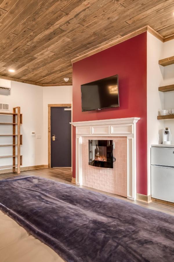 The Port Of Prescott Boutique Hotel Екстериор снимка